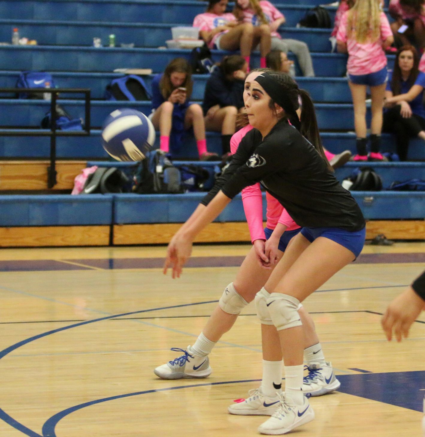 Huskies show heart in loss to Monarchs on Senior Night